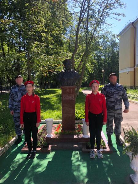 Подмосковные росгвардейцы почтили память Героя России Александра Монетова
