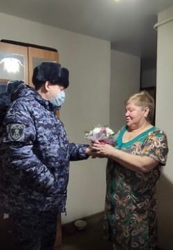 В Подмосковье росгвардейцы запустили акцию в социальных сетях ко Дню матери