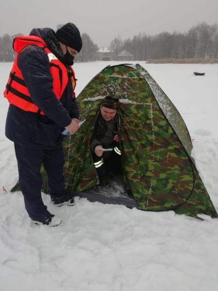 Спасатели ГКУ МО «Мособлпожспас» выявили 24 водоема с тонким льдом в Подмосковье