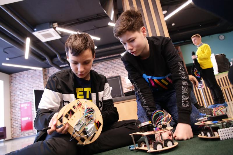 Год науки и технологий открыли в Реутове детский технопарк и НПО машиностроения