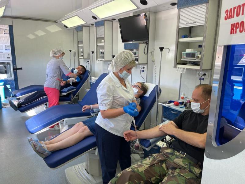 Сотрудники Росгвардии сдали более 20 литров крови для медучреждений Подмосковья