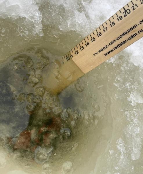 Спасатели ГКУ МО «Мособлпожспас» провели мониторинг толщины льда водоемов Подмосковья