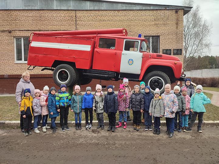 Работники ПСЧ-250 ГКУ МО «Мособлпожспас» провели экскурсию для орехово-зуевских дошколят