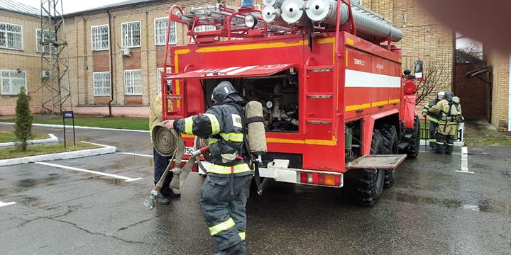 Пожарные ПСЧ-205 ГКУ МО «Мособлпожспас» провели учебную эвакуацию из здания полиции г.о. Лотошино