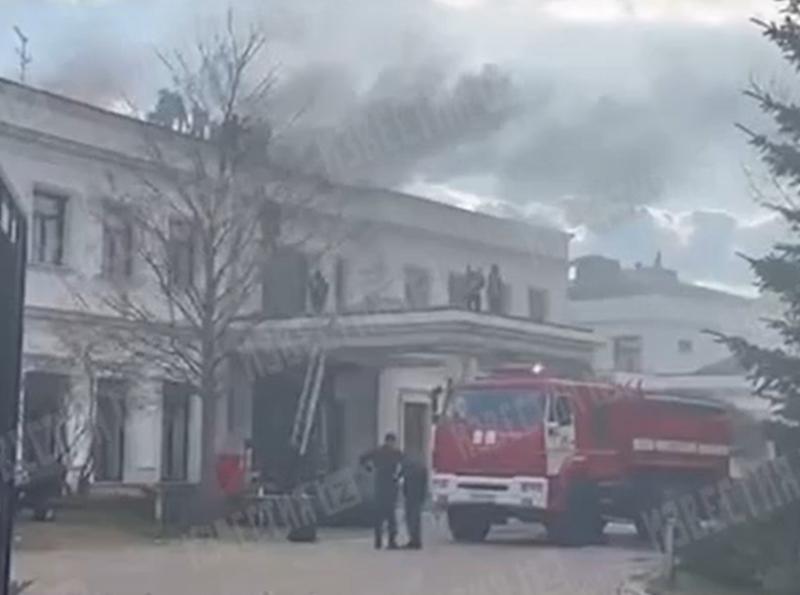 В Барвихе горит особняк губернатора Московской области Андрея Воробьева !