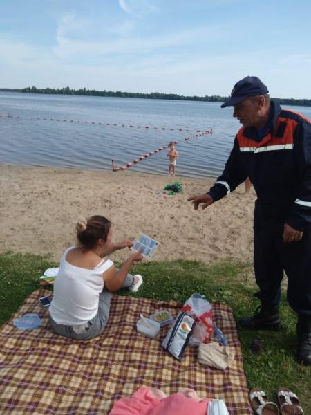 Спасатели ГКУ МО «Мособлпожспас»  рассказали, как вести себя при судорогах во время плавания