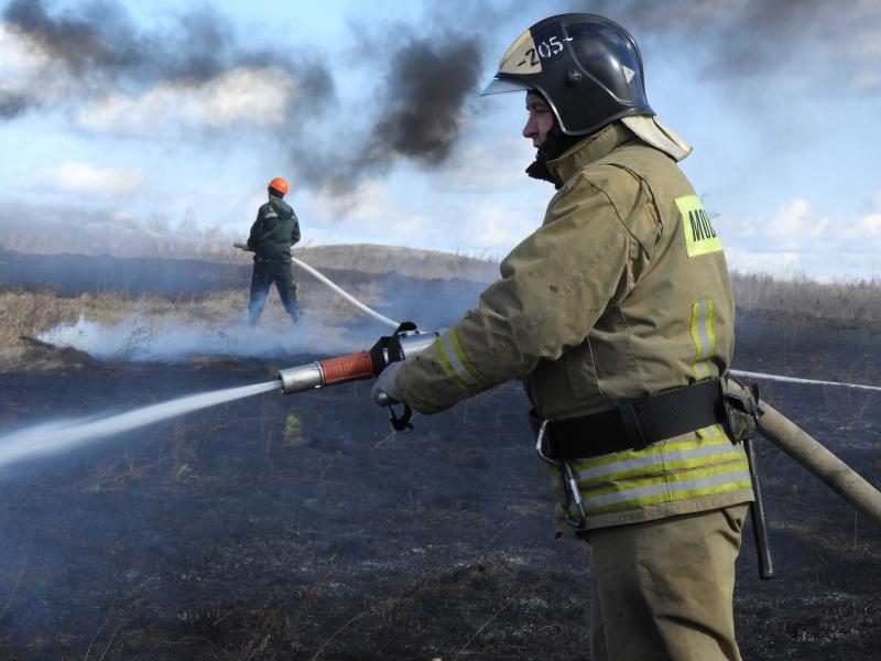Огнеборцы ГКУ МО «Мособлпожспас» рекомендуют жителям Подмосковья соблюдать меры пожарной безопасности