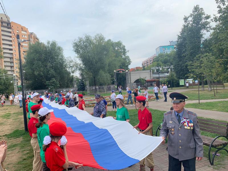 Сотрудники Росгвардии приняли участие в мероприятии посвященном дню «Государственного флага РФ»