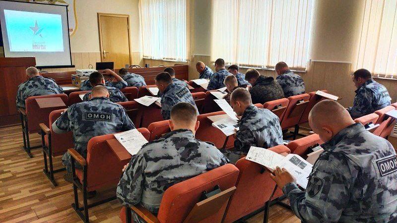 В Подмосковье сотрудники Росгвардии приняли участие в акции «Диктант Победы»
