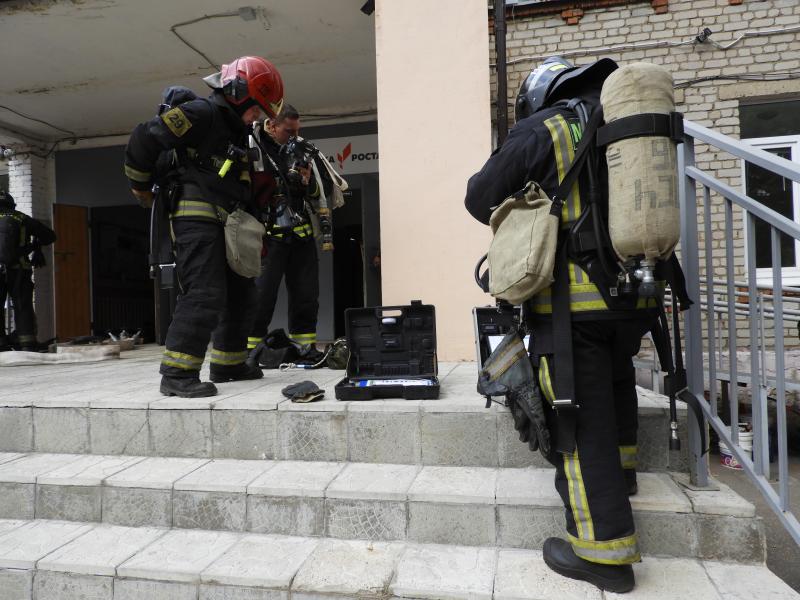 Работники ГКУ МО «Мособлпожспас» ликвидировали условный пожар в школе Орехово-Зуева