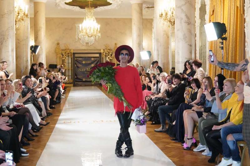 Дизайнер Наз Маер представил новую коллекцию вечерних платьев «Mанифик 2023»