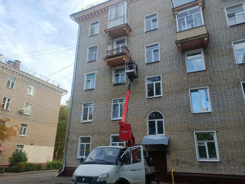 16 балконов отремонтировали сотрудники подразделения Александра Канащука в октябре