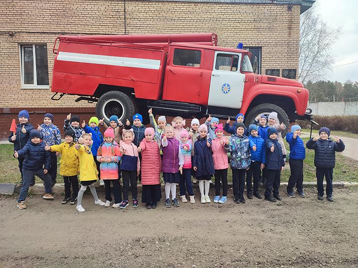 Школьники из Орехова-Зуева побывали в гостях у пожарных ГКУ МО «Мособлпожспас»