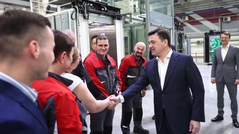 Губернатор Московской области оценил реализацию программы импортозамещения на лифтостроительном заводе в Серпухове