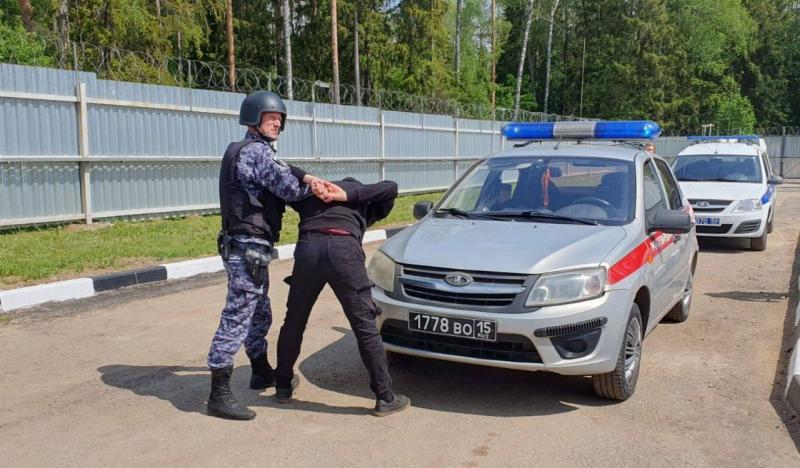 Сотрудники Росгвардии приняли участие в антитеррористических тренировках в Солнечногорске