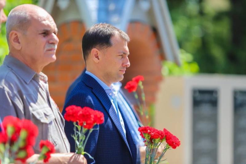 Николай Ханин поздравил каширян с Днем ветеранов боевых действий