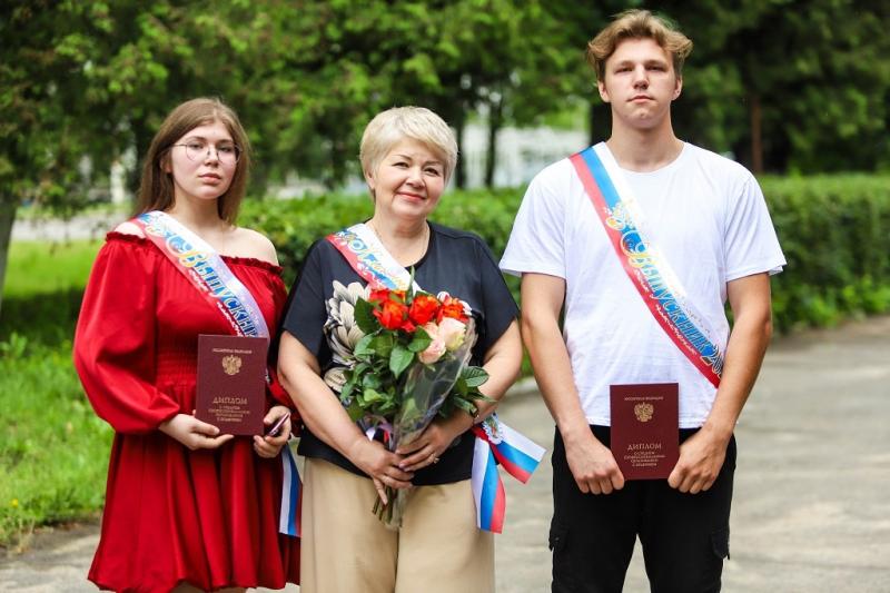 Студентам профессионального колледжа «Московия» в Кашире торжественно вручили дипломы
