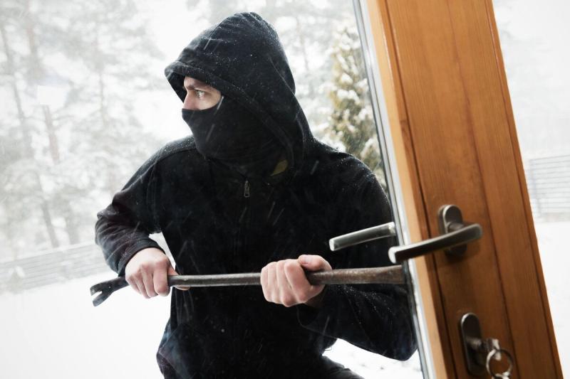 Солнечногорский отдел вневедомственной охраны Росгвардии информирует о мероприятиях по предотвращению краж из домов и с дачных участков в зимний период.