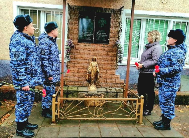 В Подмосковье сотрудники вневедомственной охраны Росгвардии провели памятные мероприятия