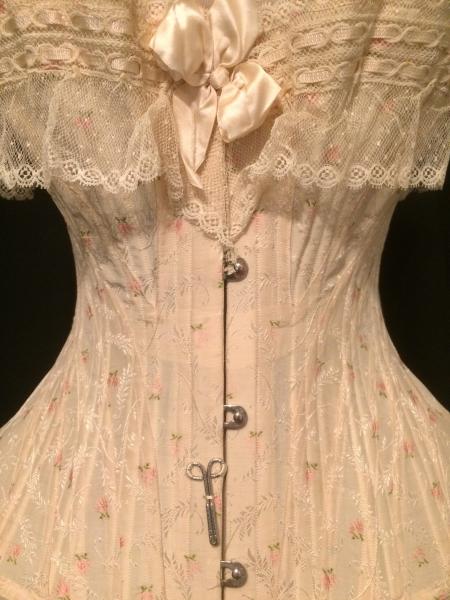 Женское белье викторианской эпохи: силуэт 1830-х - 1890-х годов