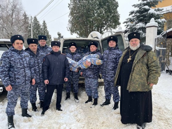 Подмосковные росгвардейцы организовали сбор гуманитарной помощи для бойцов в зоне проведения СВО