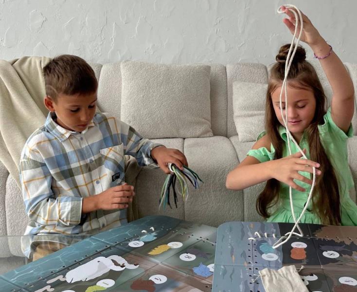 бизиборд монтессори. развивающая доска для детей. сделаю ребенку игрушку. развивающие доски для детей бизиборд. бизиборды монтессори для детей.