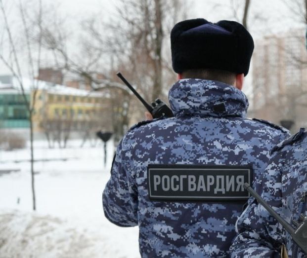 В Пушкино росгвардейцы задержали подозреваемого в разбое на территории магазина