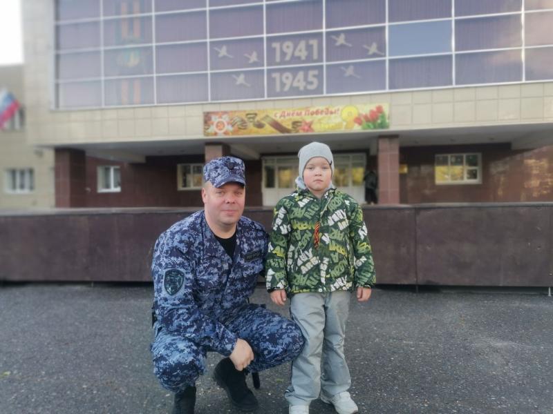 Воскресенские росгвардейцы приняли участие в ежегодной акции "Георгиевская ленточка"