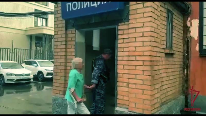 Московские росгвардейцы спасли пожилую женщину от телефонных мошенников