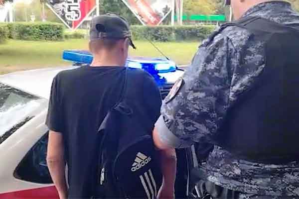 Московские росгвардейцы задержали мужчину с крупной партией наркотиков
