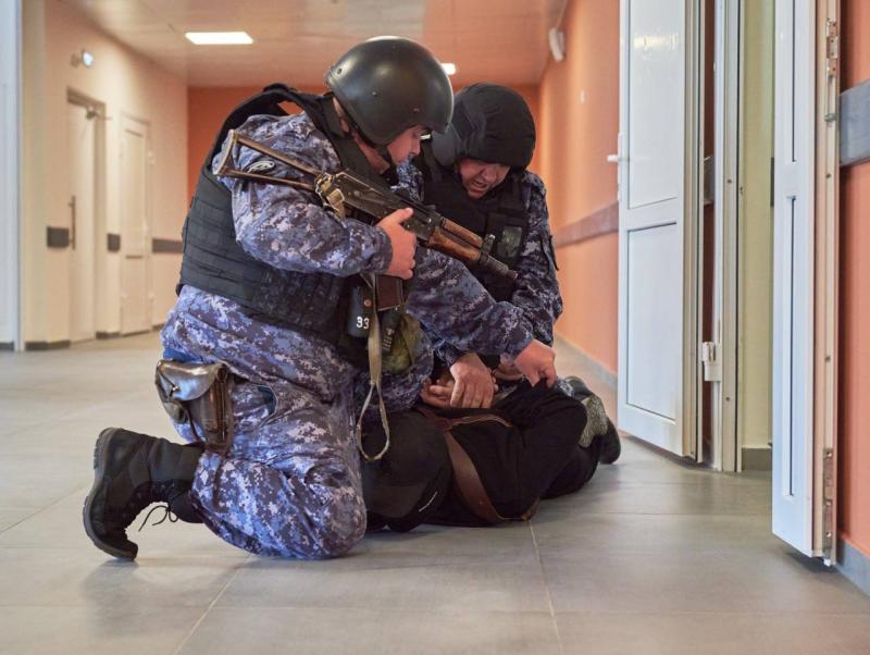 В Чехове прошли всероссийские учения по обеспечению безопасности образовательных учреждений