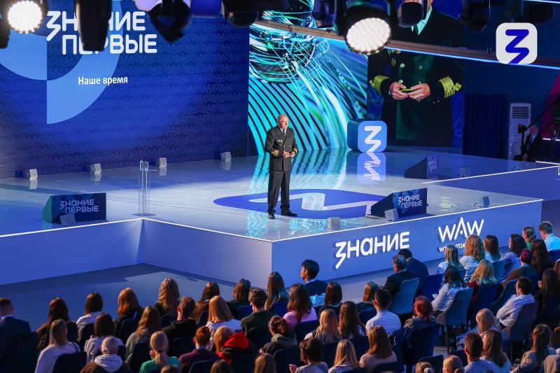 Капитан атомного ледокола «Арктика» Александр Скрябин на марафоне Знание.Первые: «В освоении Севморпути можно не сомневаться»