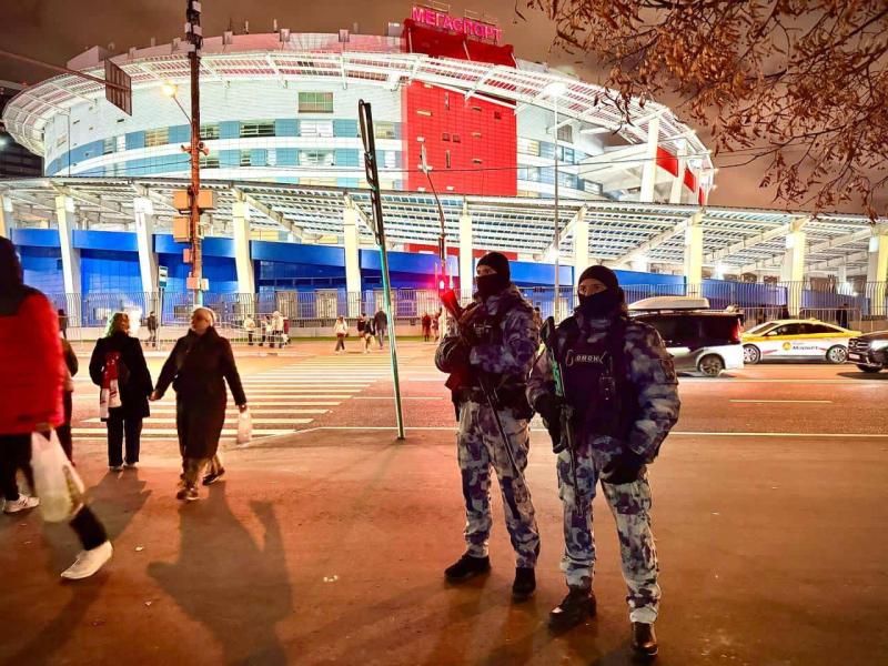 Росгвардейцы обеспечили безопасность матча КХЛ в Москве