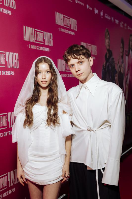 В Москве состоялась премьера музыкального фильма «Алиса в Стране Чудес»