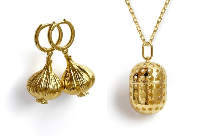 «585 Золотой» представил «отпугивающие» украшения к Хэллоуину