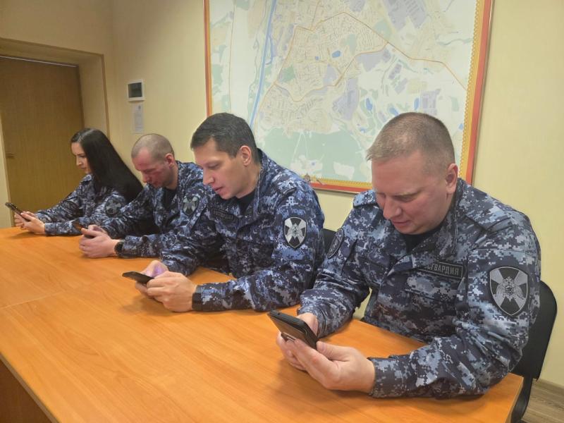 Росгвардия приняла участие в "Большом этнографическом диктанте"