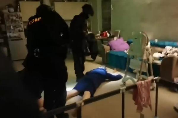 Подозреваемые в нелегальном сбыте сильнодействующих препаратов задержаны в Москве при силовой поддержке спецназа Росгвардии