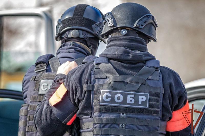 При содействии СОБР Росгвардии в Москве задержаны подозреваемые в мошенничестве