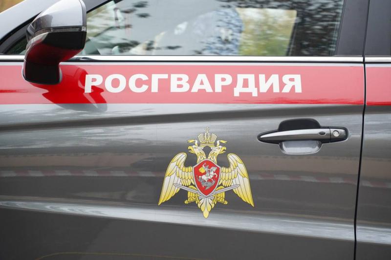 В Москве росгвардейцы оказали экстренную помощь мужчине с сердечным приступом