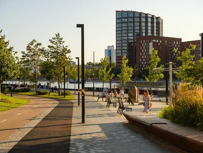 Выход в Москву укрепляет позиции СК10