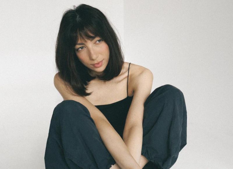 Новая звезда трогательной музыки о чувствах AYKA выпустила новый сингл