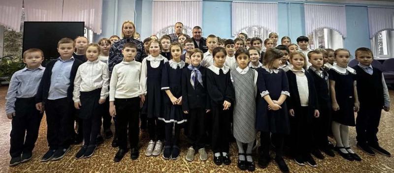 Росгвардейцы провели патриотическое мероприятие, посвящённое Дню Конституции