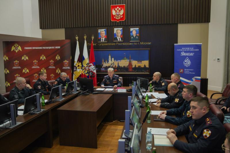 Начальник Управления вневедомственной охраны столичного главка Росгвардии принял участие в брифинге, посвящённом мерам безопасности в новогодний период